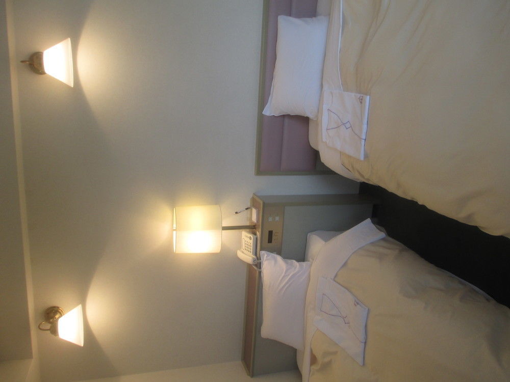 Hotel Crown Hills Imabari Railway Station Exteriör bild