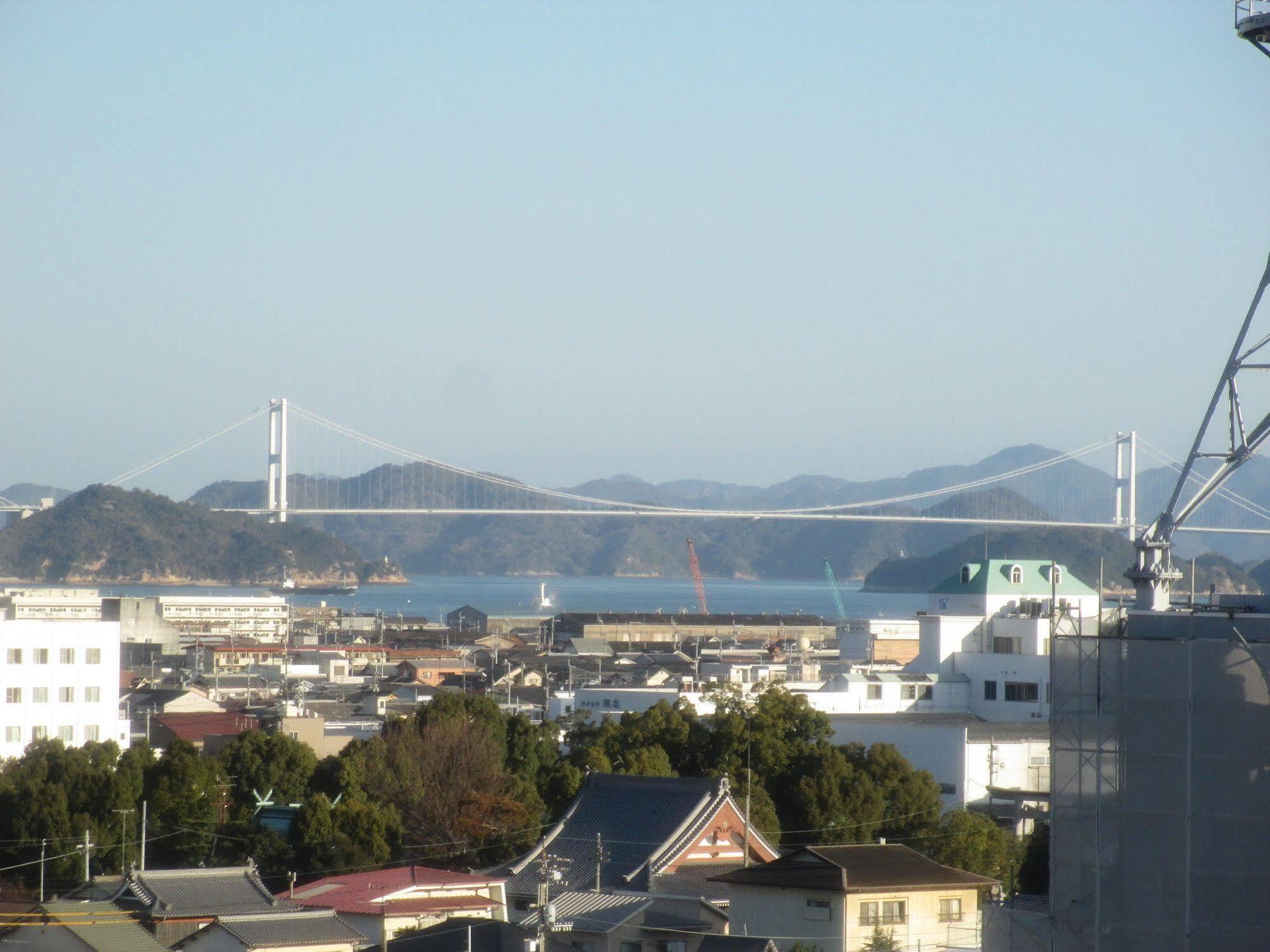 Hotel Crown Hills Imabari Railway Station Exteriör bild