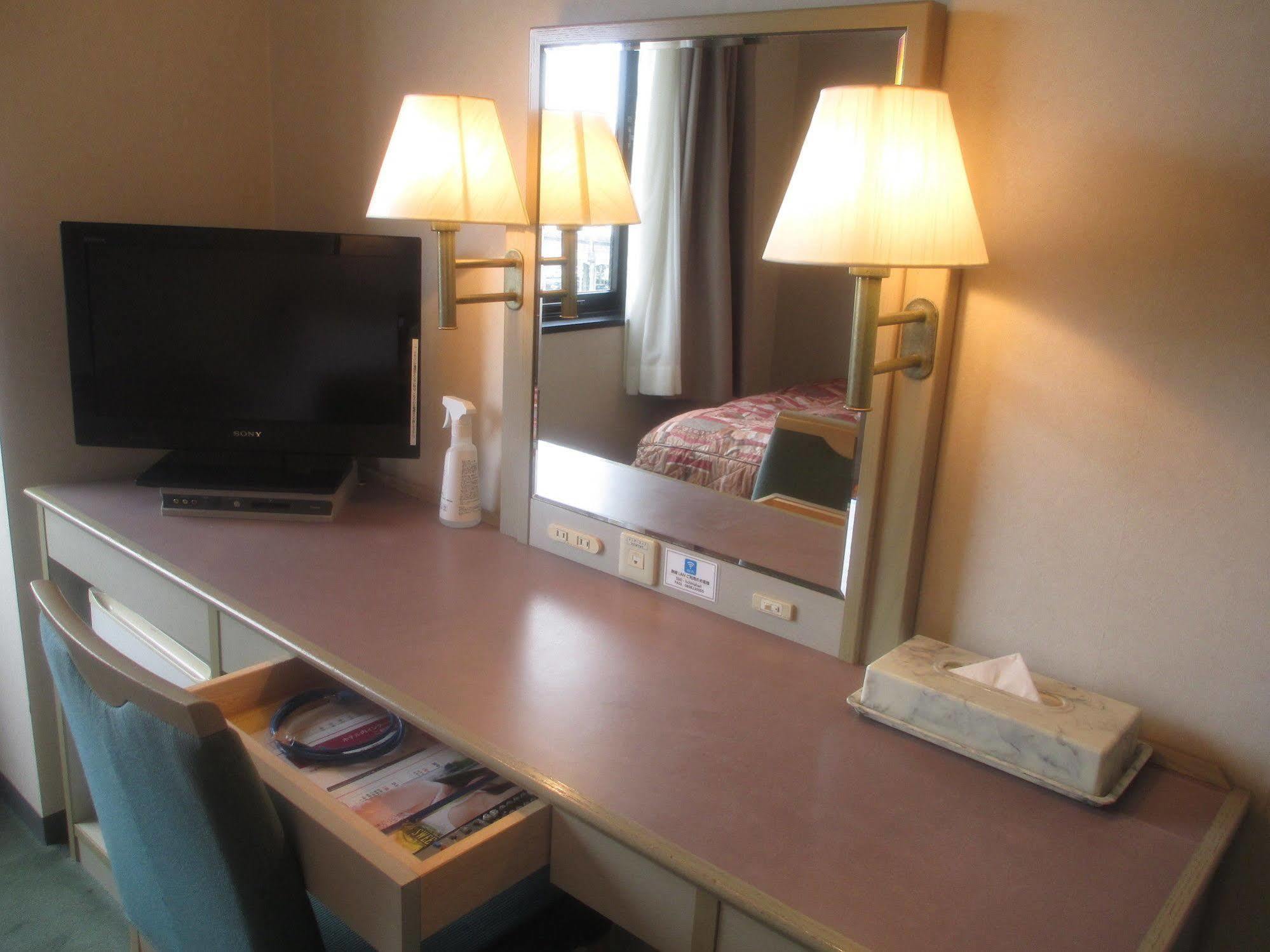 Hotel Crown Hills Imabari Railway Station Exteriör bild