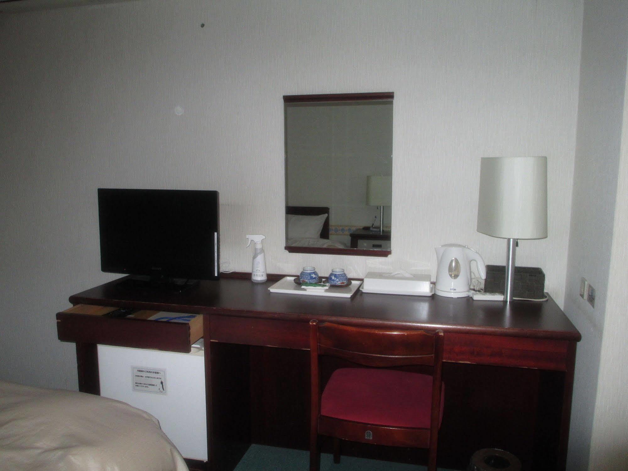 Hotel Crown Hills Imabari Railway Station Exteriör bild