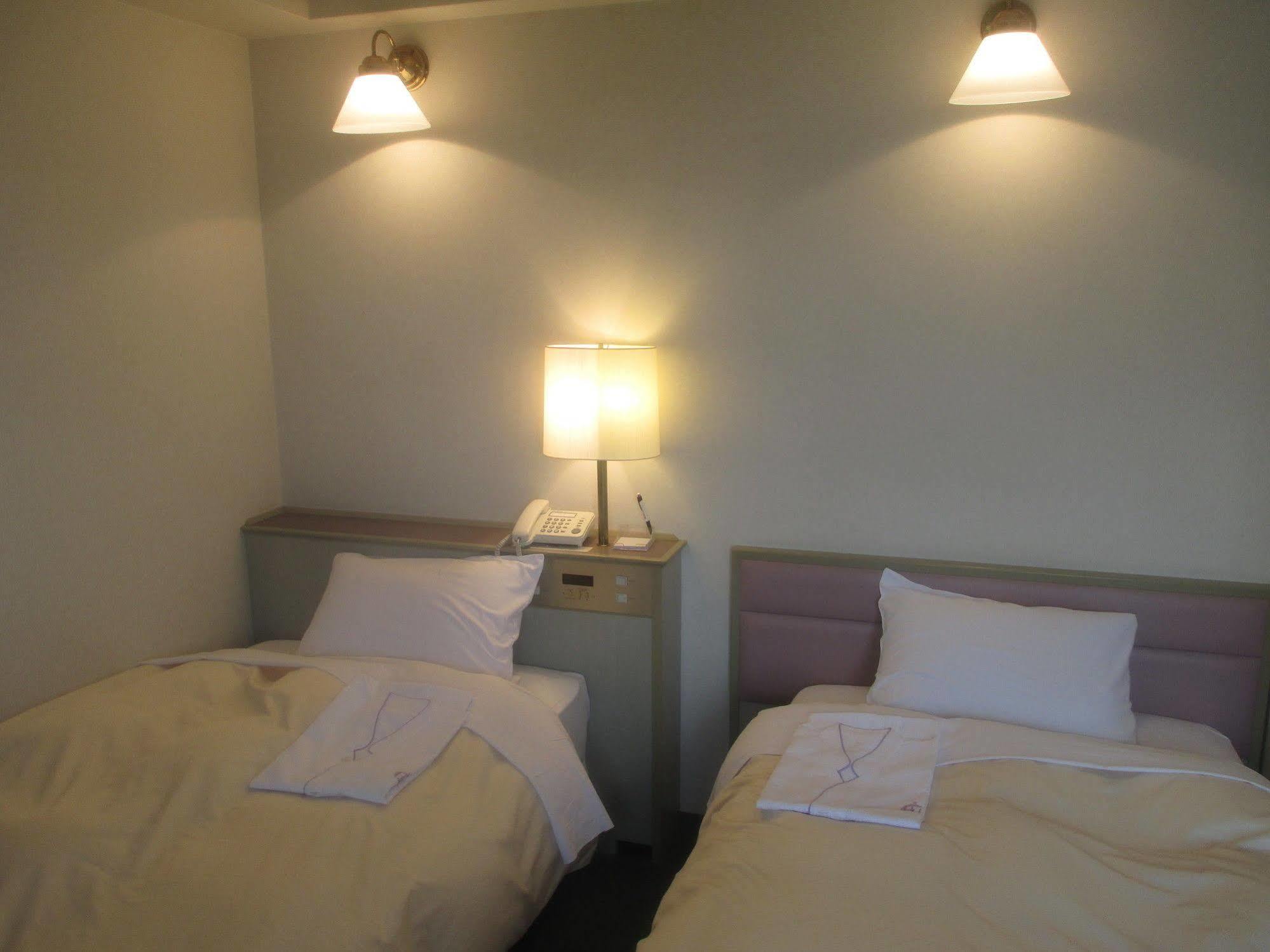 Hotel Crown Hills Imabari Railway Station Exteriör bild