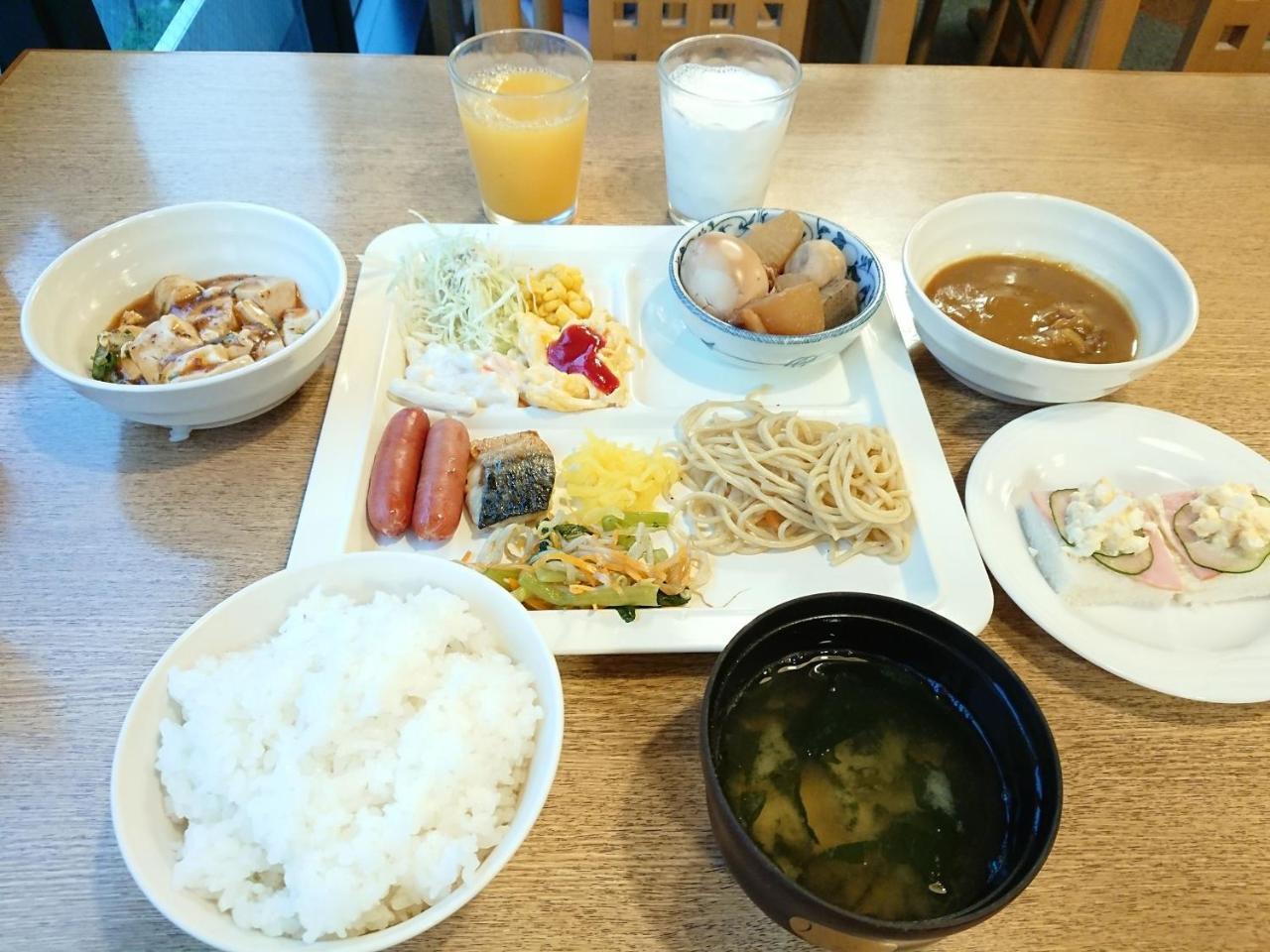 Hotel Crown Hills Imabari Railway Station Exteriör bild