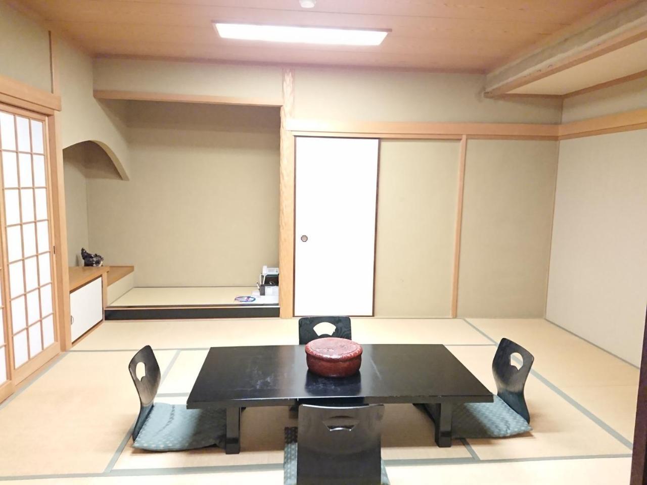 Hotel Crown Hills Imabari Railway Station Exteriör bild