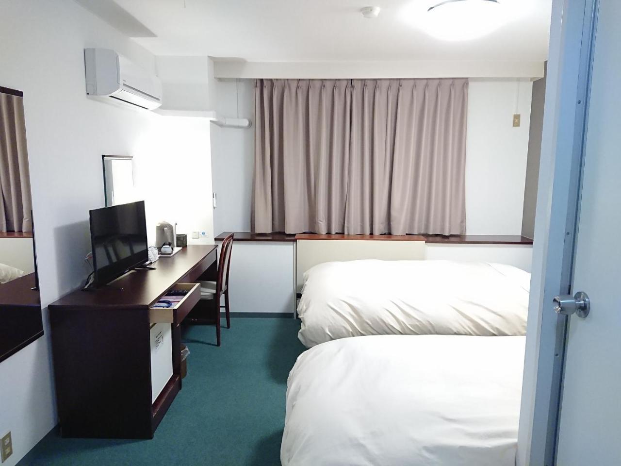 Hotel Crown Hills Imabari Railway Station Exteriör bild